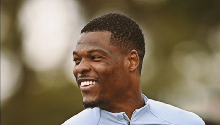 Denzel Dumfries blocca il calciomercato