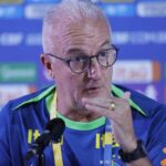 L'allenatore del Brasile Dorival Junior che ha effettuato 7 cambi durante Brasile-Colombia