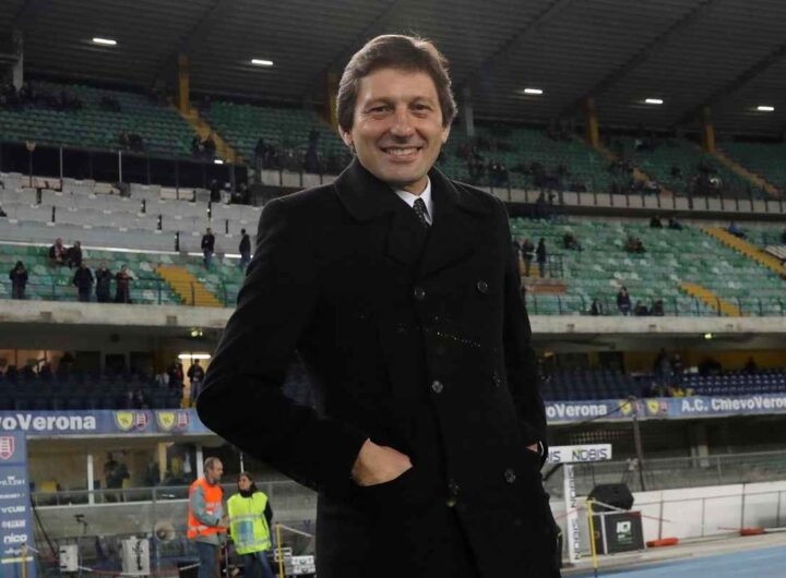 L'ex allenatore di Milan e Inter Leonardo sorride in camera