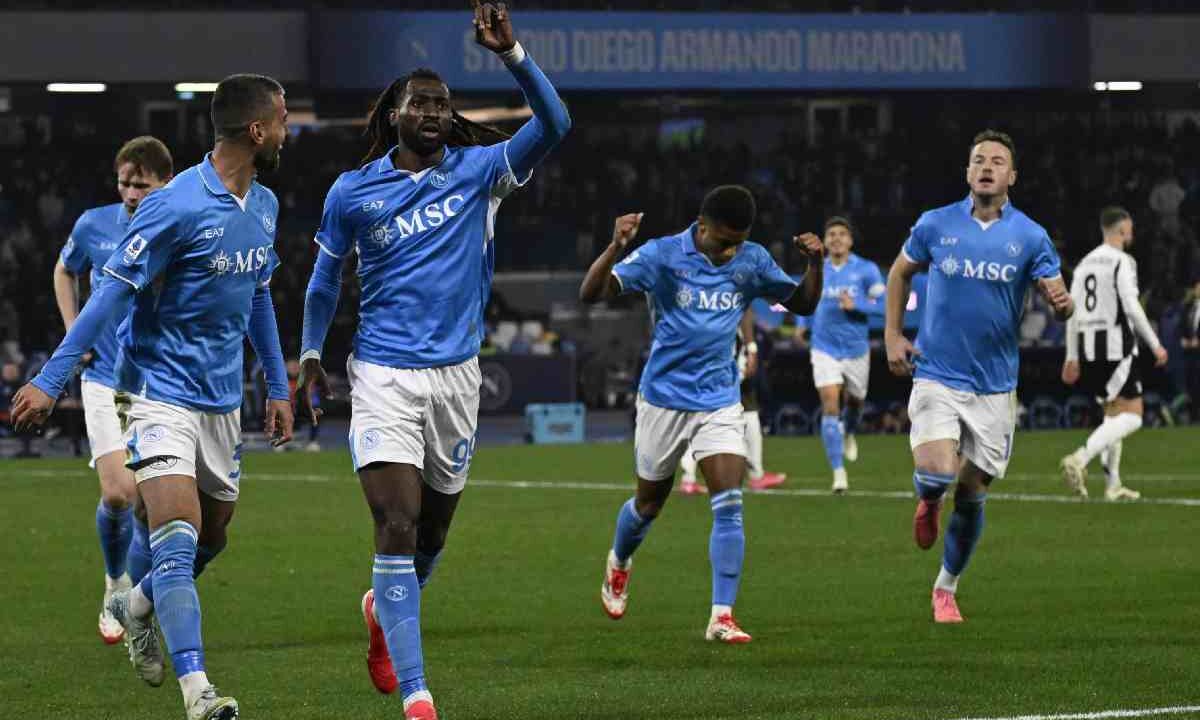 Napoli, sirene estere per un inamovibile dello scacchiere di Conte: via un top player?