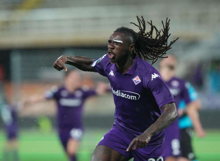 Moise Kean con la maglia della Fiorentina