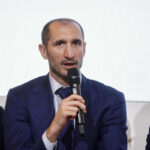 Giorgio Chiellini parla al microfono