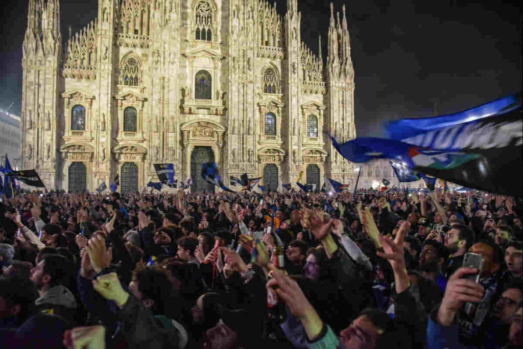 Inter in Piazza Duomo