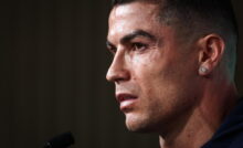 Un primo piano di Cristiano Ronaldo in conferenza stampa