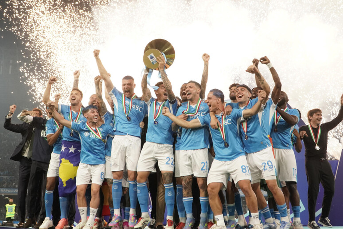 Napoli, tra Fiorentina e Manchester City