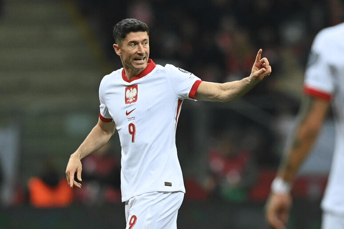 Lewandowski via dal Barcellona