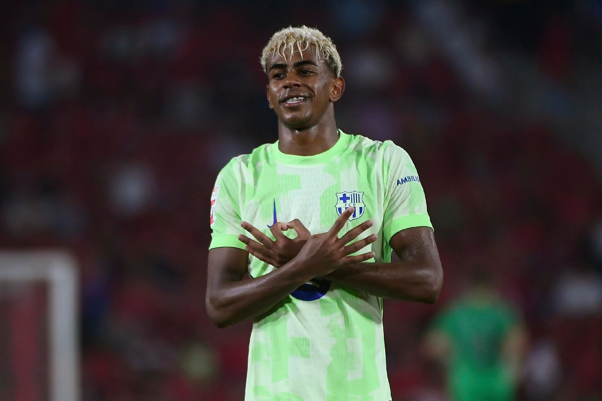 Lamine Yamal attaccante del Barcellona